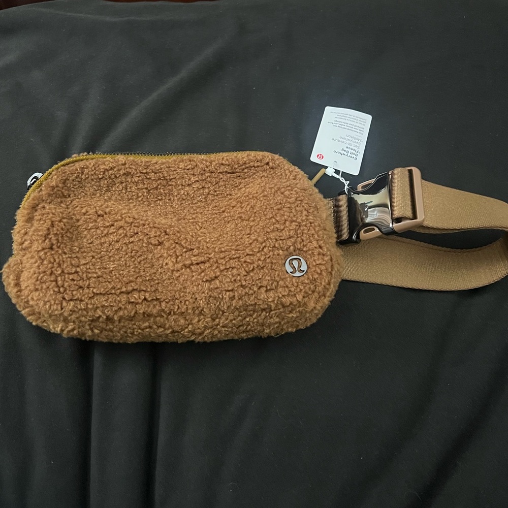 Lululemon- Everywhere Fleece Belt Bag-
2022 Burnt Caramel - NWT!